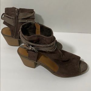 Jellypop California shoe boho peep toe sz 7 1/2